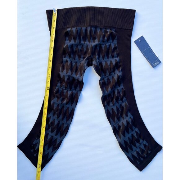 Roxy Women’s Stunner Seamless Capri Leggings ARJNP03064 –Moisture Wicking Yoga M - Picture 4 of 7